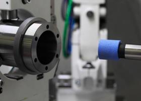 GIA C&Ocirc;NG M&Agrave;I